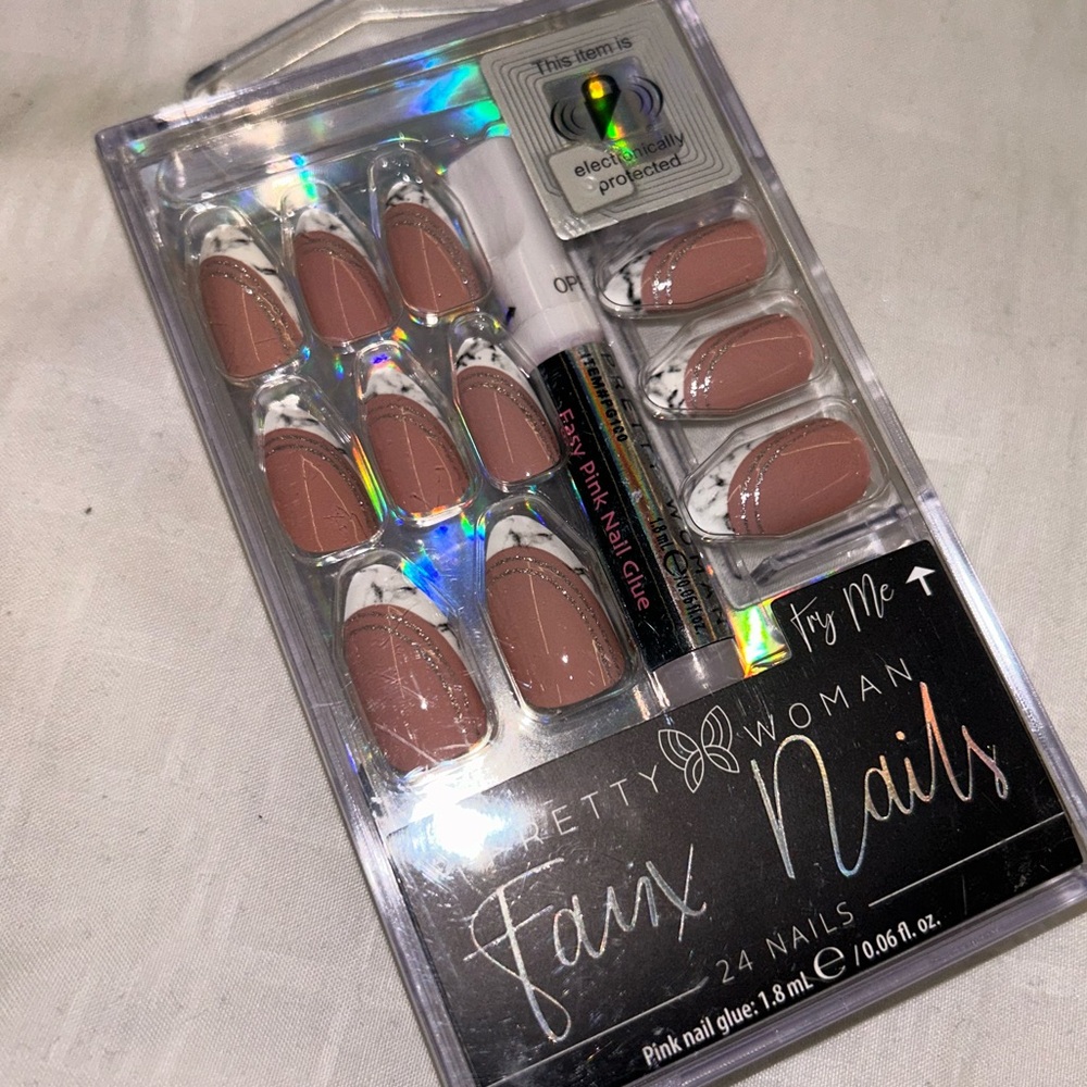 Faux Nails